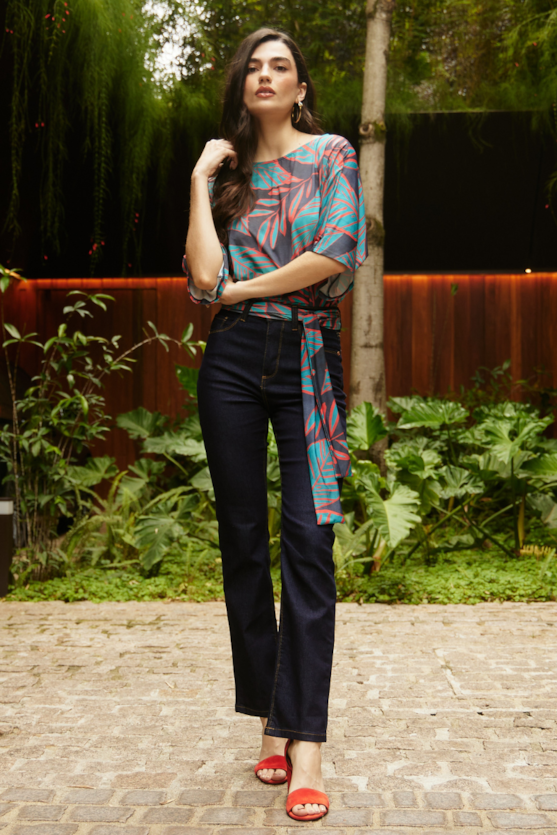 Blusa boas vibrações azul marinho