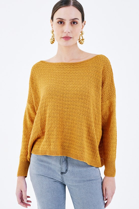 Blusa tricot decote canoa amarelo mostarda