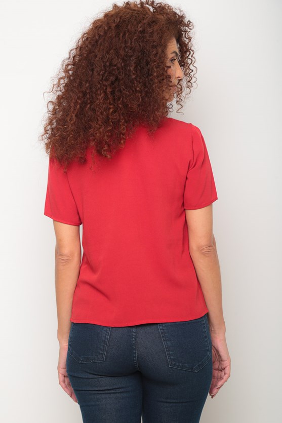 Blusa viscose decote v detalhe aviamento vermelho