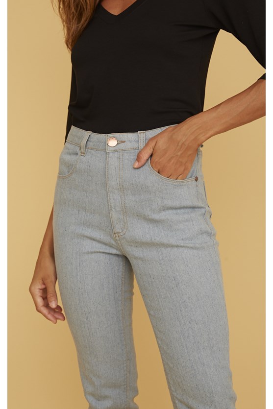 Calça jeans reta eco clara