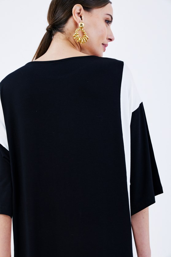 Vestido bicolor detalhe lateral preto